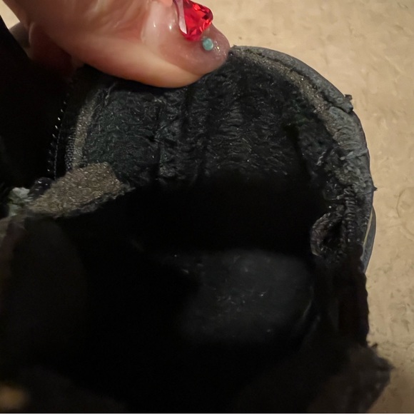 Baby boys and girls boots size5-5.5 - Picture 3 of 6